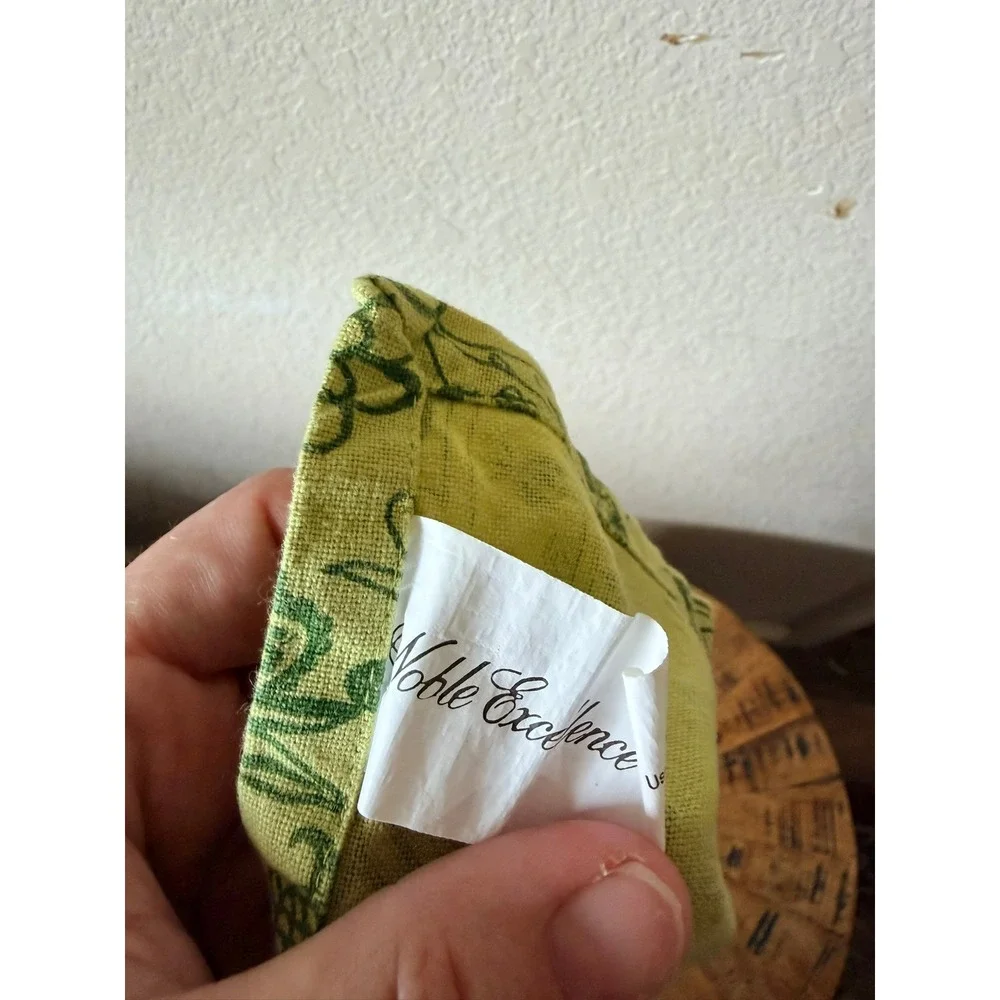 Noble Excellence Green Floral Cotton Cloth Napkins Set of 4 Botanical Print‎